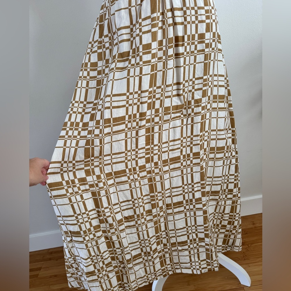 Hansen + Gretel Paros maxi dress in a gold and white geometric print medium - Picture 3 of 7